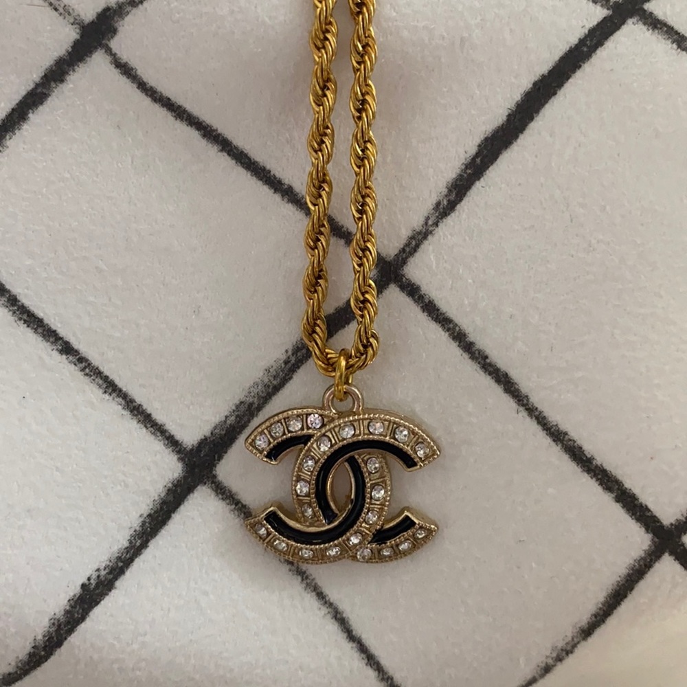 Timelessly Capri Necklace